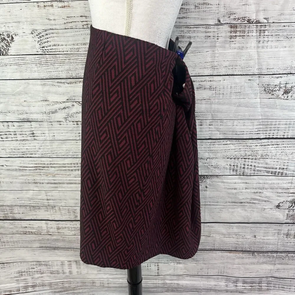 Jones Studio Skirt Plus size 1X Burgundy Black Diamonds Ponte Knit Pencil Knee